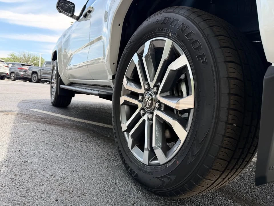 2026 Toyota 4Runner 6th Gen - Image 5 of 15