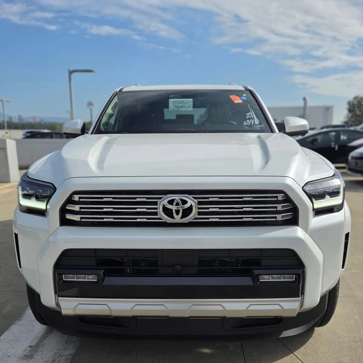 2026 Toyota 4Runner 6th Gen - Image 2 of 13