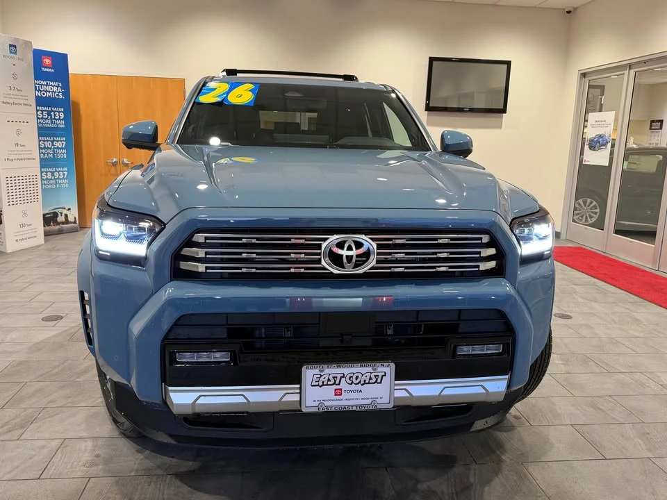 2026 Toyota 4Runner 6th Gen - Image 2 of 20