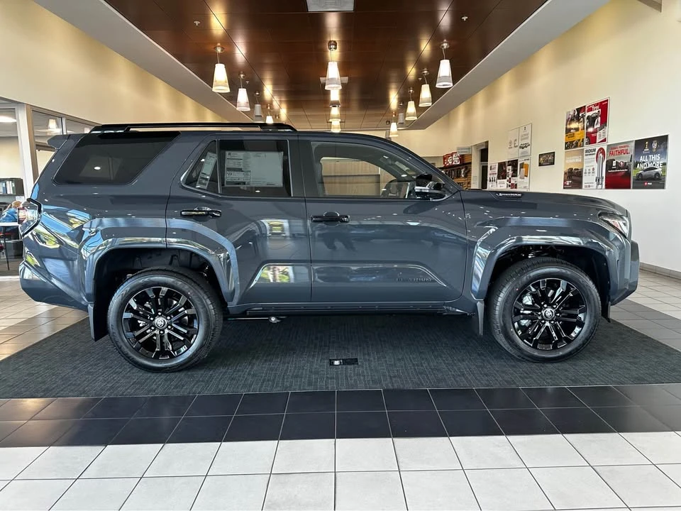 2026 Toyota 4Runner 6th Gen - Image 2 of 5