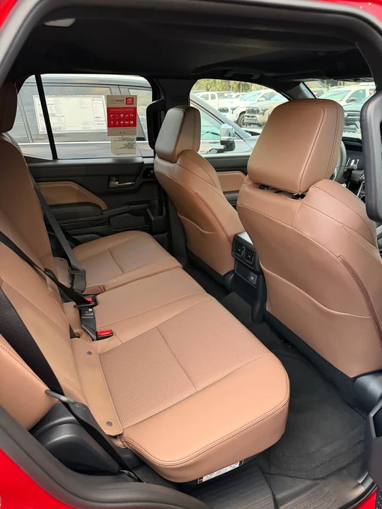 2026 Toyota 4Runner 6th Gen - Image 6 of 7