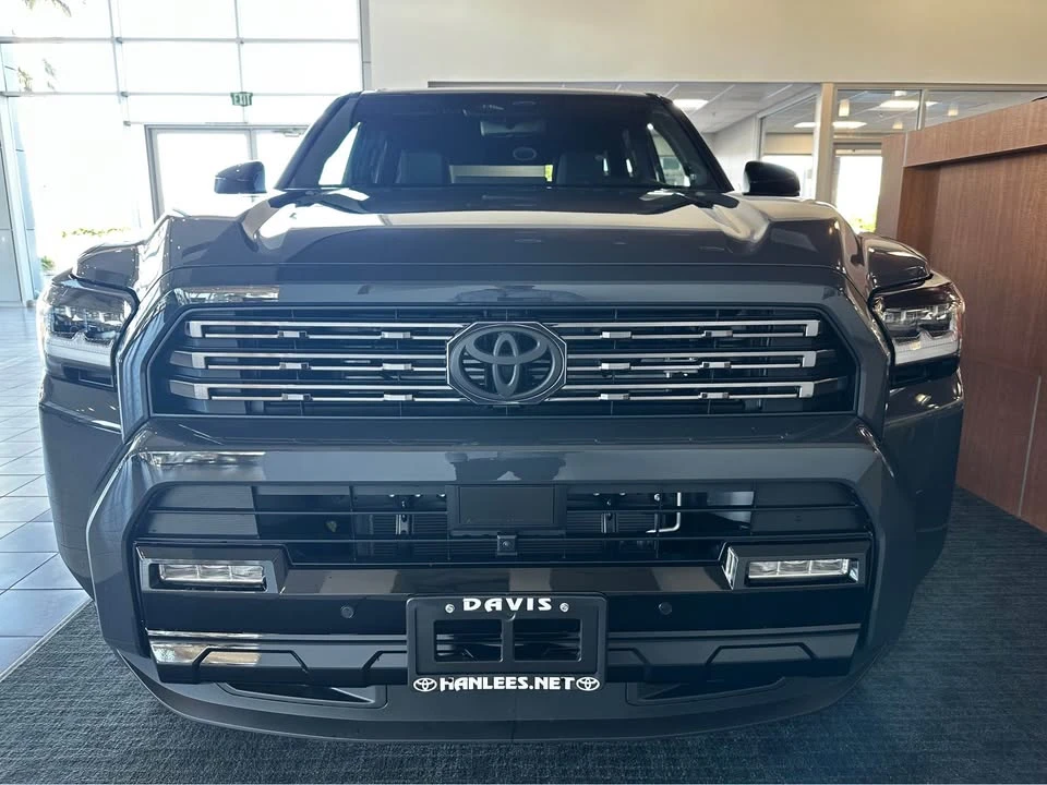 2026 Toyota 4Runner 6th Gen - Image 5 of 5
