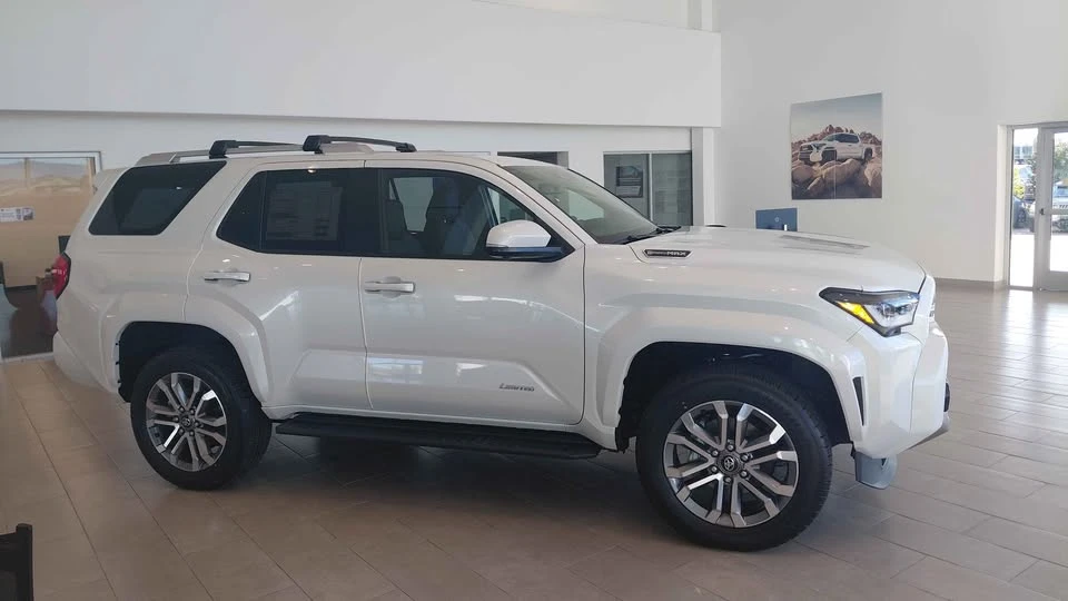 2026 Toyota 4Runner 6th Gen - Image 3 of 6