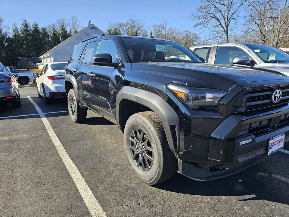 2026 Toyota 4Runner 6th Gen - Image 2 of 5