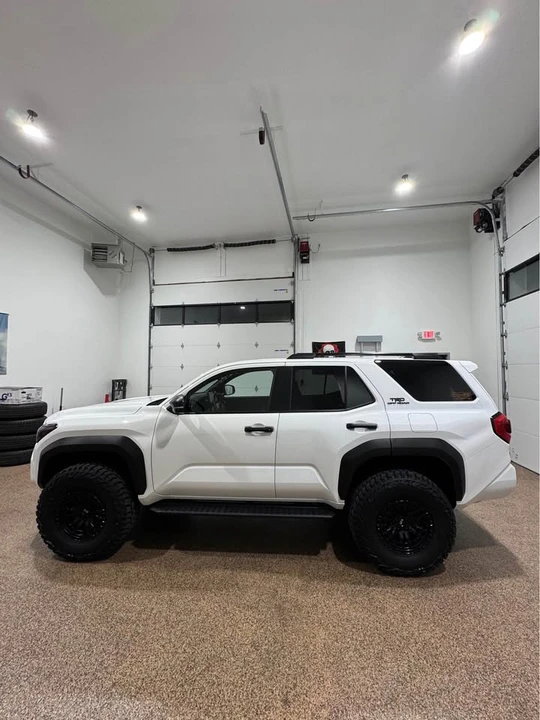 2026 Toyota 4Runner 6th Gen - Image 4 of 13