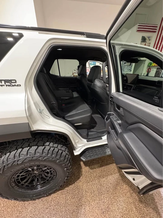2026 Toyota 4Runner 6th Gen - Image 10 of 13