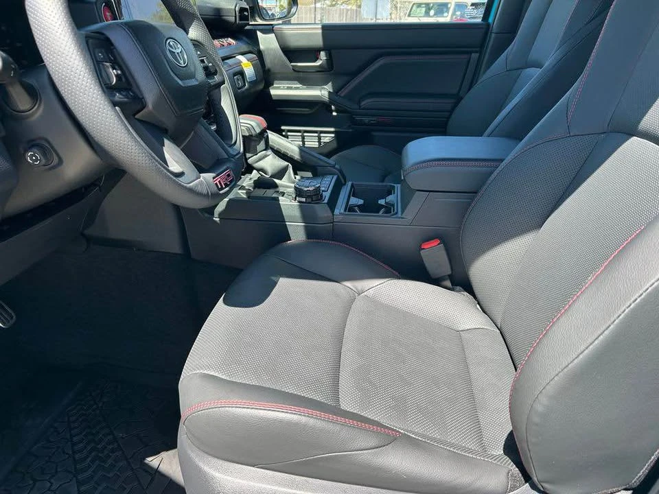 2026 Toyota 4Runner 6th Gen - Image 7 of 17