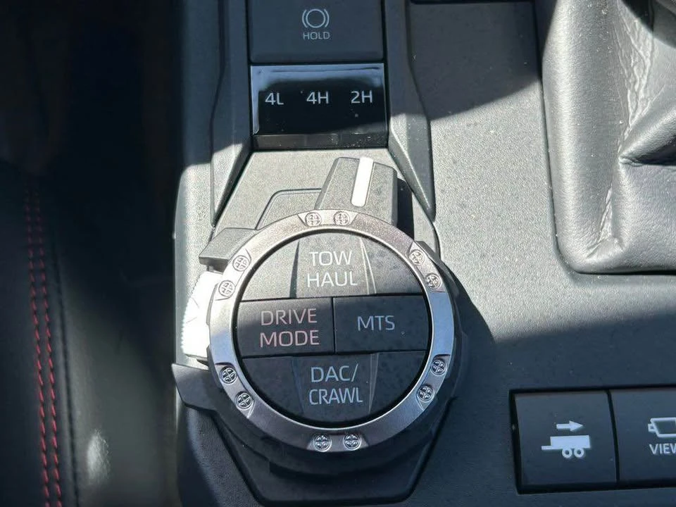 2026 Toyota 4Runner 6th Gen - Image 15 of 17