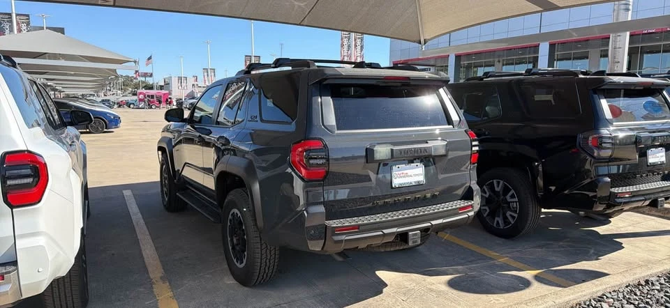 2026 Toyota 4Runner 6th Gen - Image 4 of 10