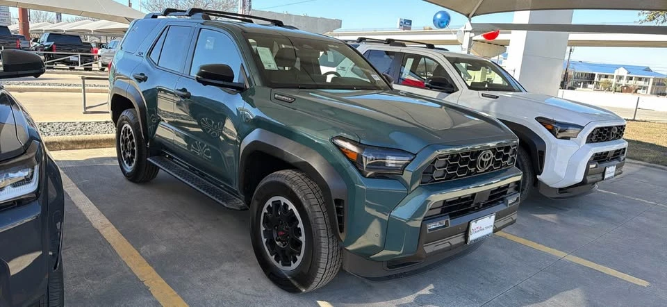 2026 Toyota 4Runner 6th Gen - Image 10 of 10