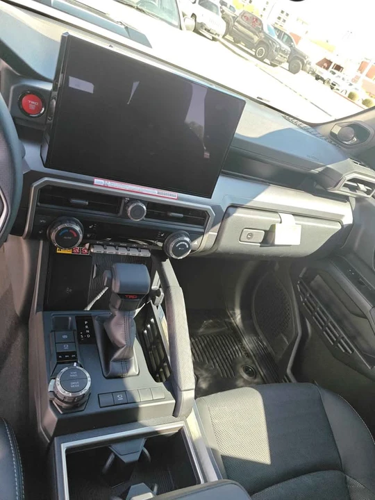 2026 Toyota 4Runner 6th Gen - Image 9 of 10