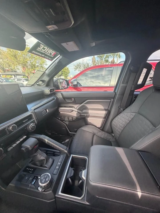 2026 Toyota 4Runner 6th Gen - Image 7 of 9
