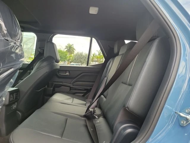 2026 Toyota 4Runner 6th Gen - Image 5 of 9