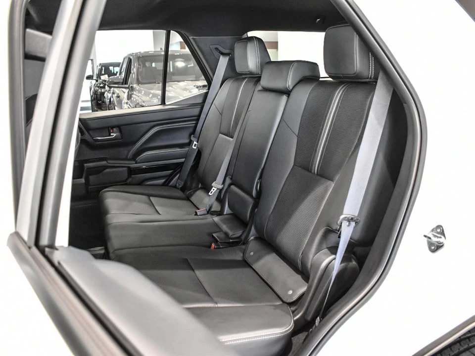 2026 Toyota 4Runner 6th Gen - Image 16 of 18