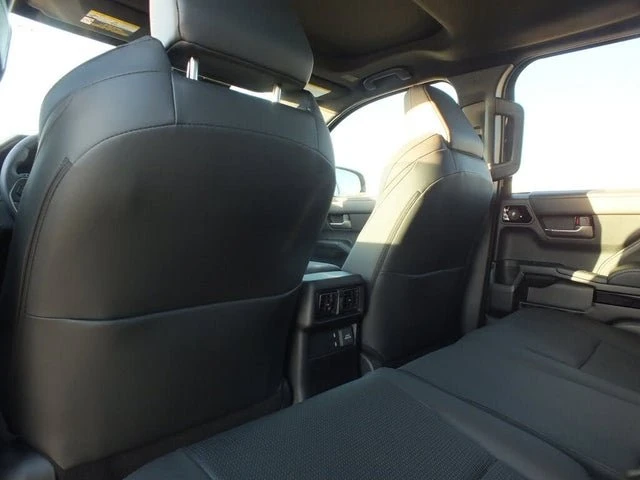 2026 Toyota 4Runner 6th Gen - Image 16 of 19