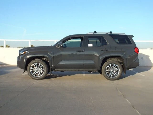 2026 Toyota 4Runner 6th Gen - Image 2 of 19