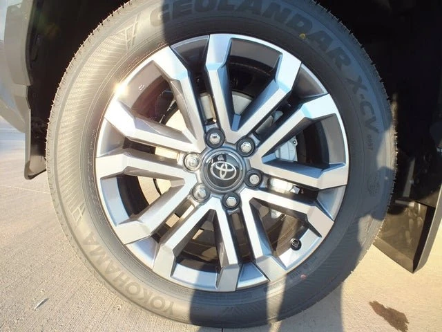 2026 Toyota 4Runner 6th Gen - Image 8 of 19