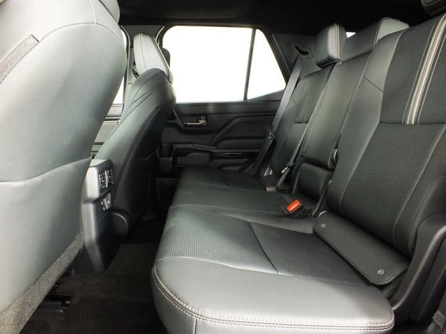 2026 Toyota 4Runner 6th Gen - Image 14 of 19