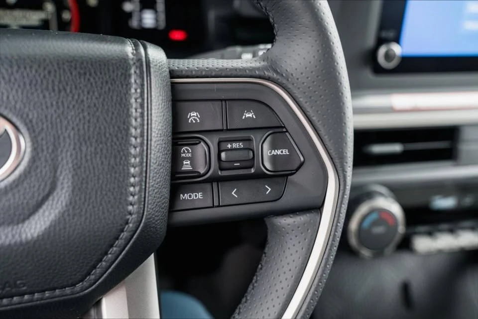 2026 Toyota 4Runner 6th Gen - Image 14 of 18