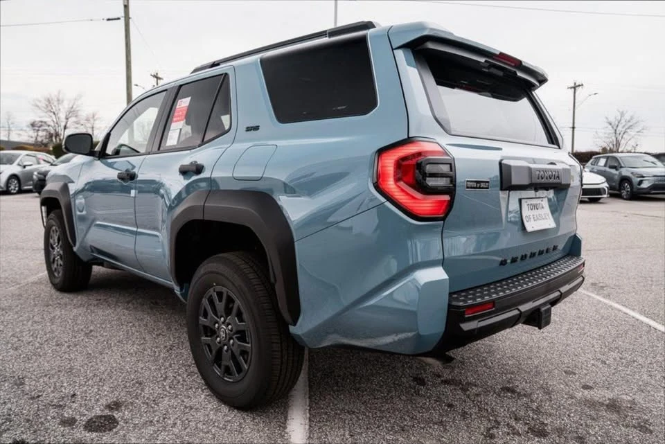 2026 Toyota 4Runner 6th Gen - Image 7 of 18