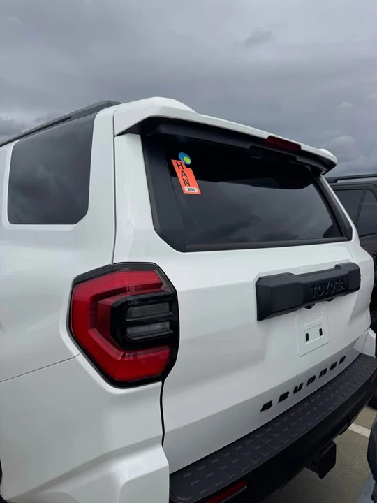 2026 Toyota 4Runner 6th Gen - Image 3 of 8