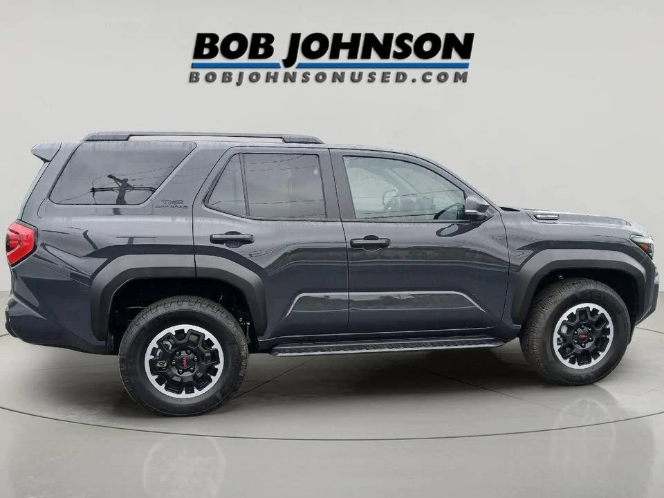 2026 Toyota 4Runner 6th Gen - Image 2 of 20