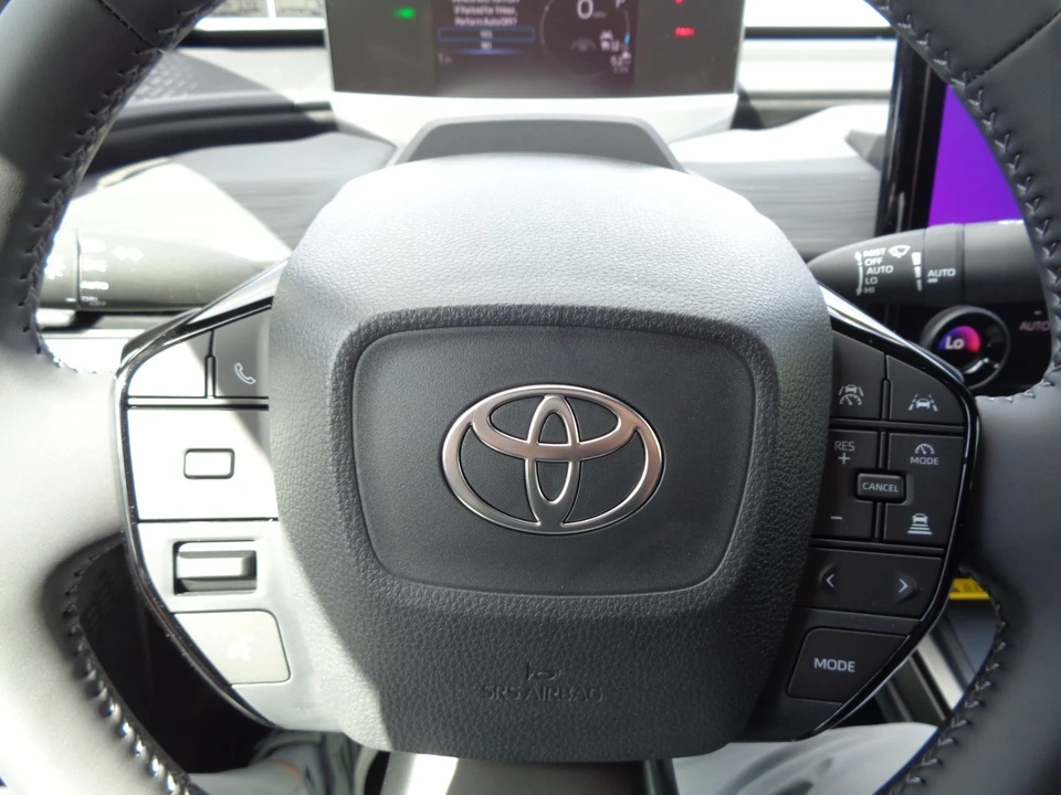 2026 Toyota C-HR - Image 25 of 31