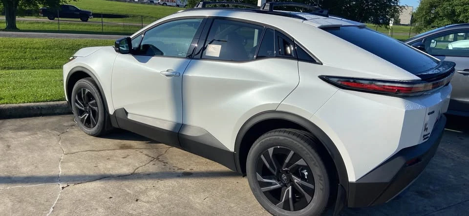 2026 Toyota C-HR - Image 3 of 4