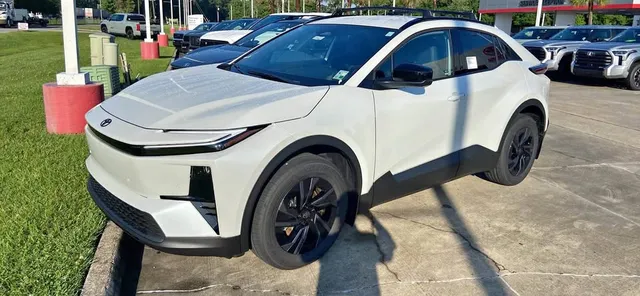 2026 Toyota C-HR SE AWD