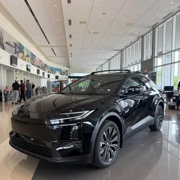 2026 Toyota C-HR XSE
