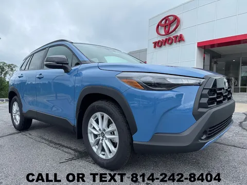 2026 Toyota Corolla Cross LE