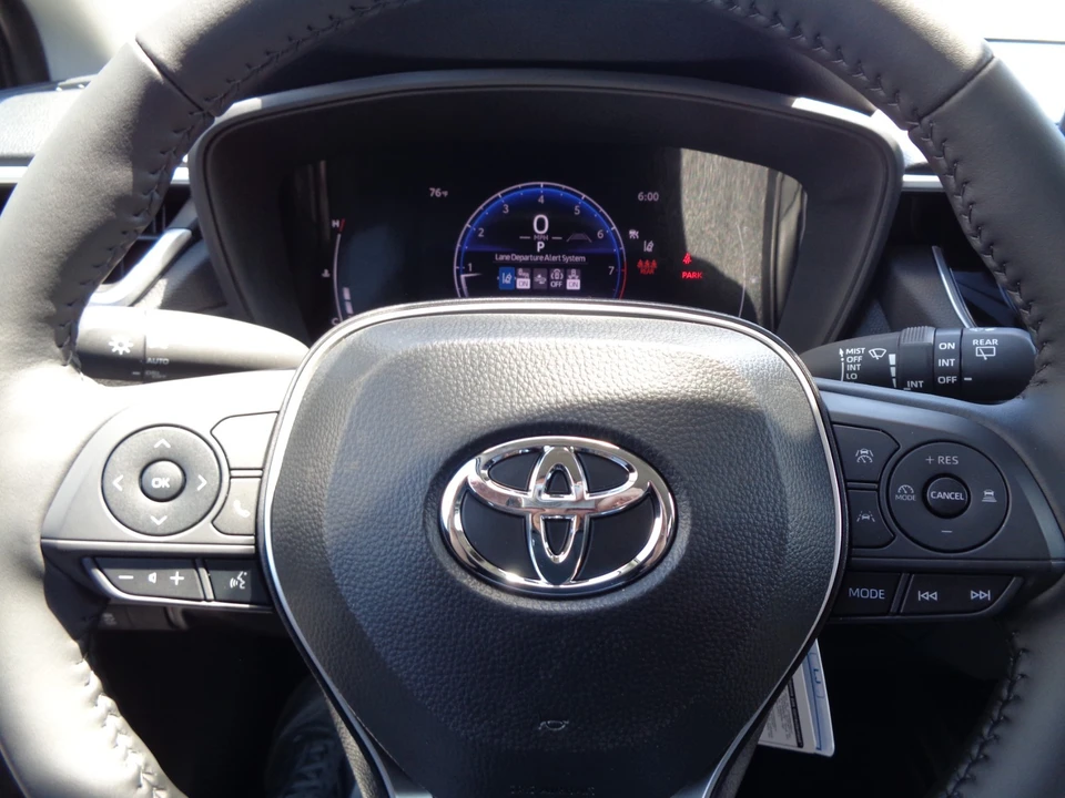 2026 Toyota Corolla Cross - Image 25 of 30