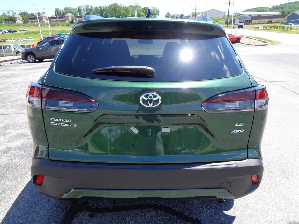 2026 Toyota Corolla Cross - Image 5 of 30