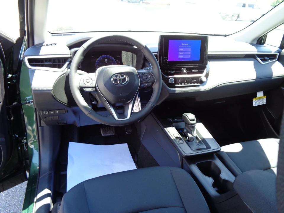 2026 Toyota Corolla Cross - Image 14 of 30