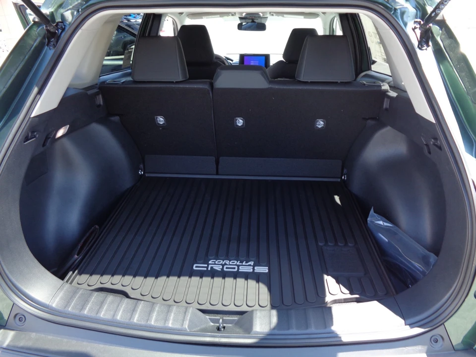 2026 Toyota Corolla Cross - Image 16 of 30