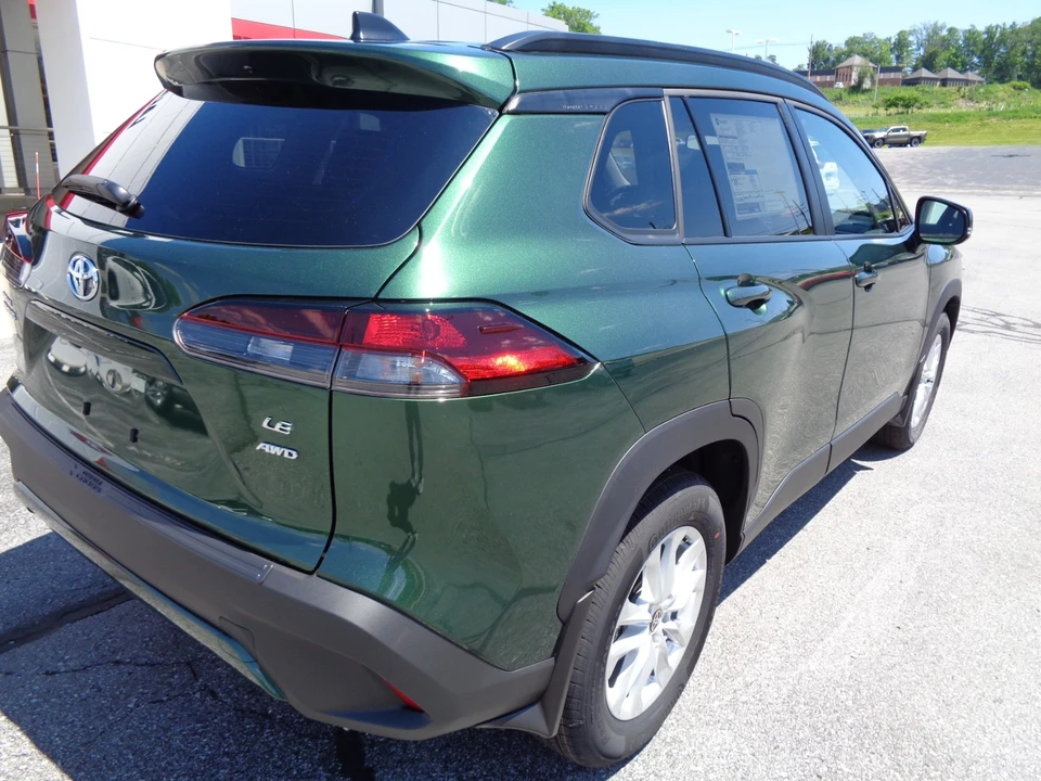 2026 Toyota Corolla Cross - Image 4 of 30