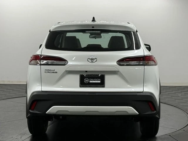 2026 Toyota Corolla Cross - Image 8 of 12