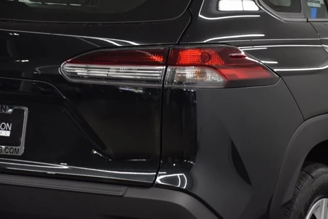 2026 Toyota Corolla Cross - Image 9 of 12