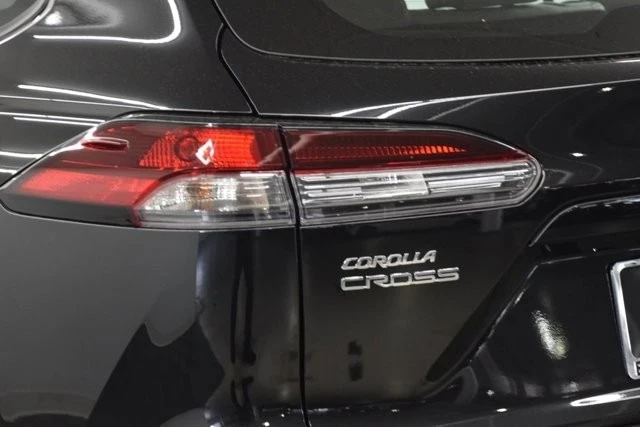 2026 Toyota Corolla Cross - Image 10 of 12