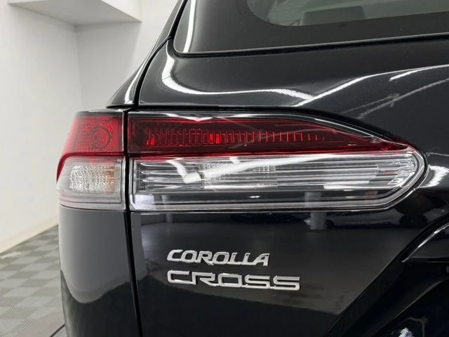 2026 Toyota Corolla Cross - Image 11 of 31