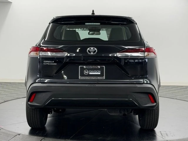 2026 Toyota Corolla Cross - Image 9 of 31