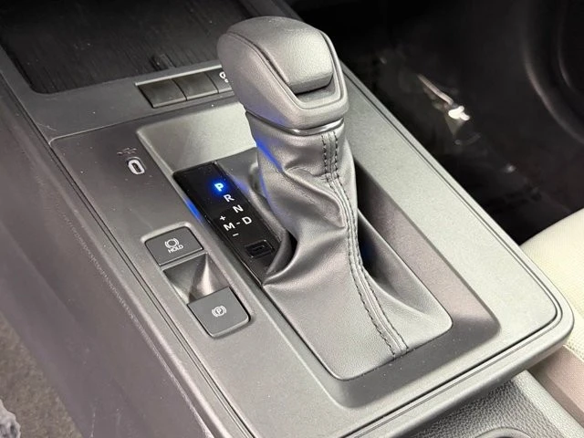 2026 Toyota Corolla Cross - Image 27 of 31