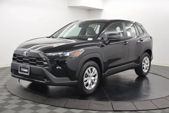 2026 Toyota Corolla Cross - Image 2 of 12