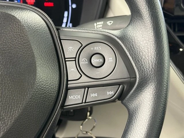 2026 Toyota Corolla Cross - Image 24 of 31