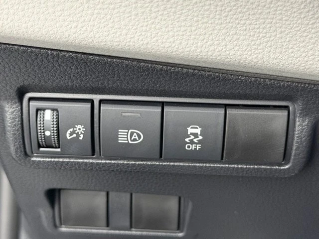 2026 Toyota Corolla Cross - Image 26 of 31