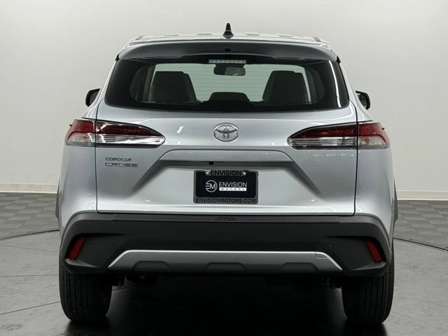 2026 Toyota Corolla Cross - Image 8 of 12