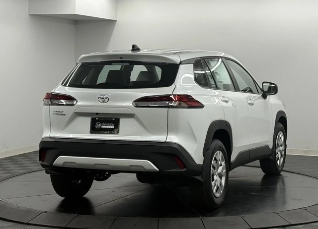 2026 Toyota Corolla Cross - Image 6 of 12