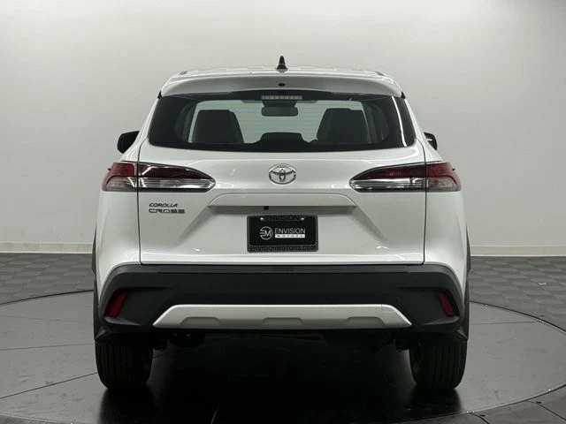 2026 Toyota Corolla Cross - Image 8 of 12