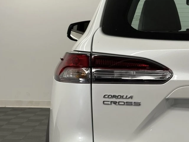 2026 Toyota Corolla Cross - Image 9 of 12