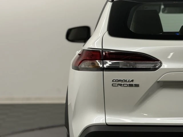 2026 Toyota Corolla Cross - Image 9 of 12